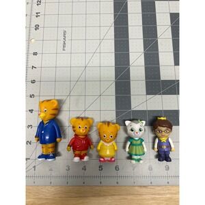 Daniel Tiger Neighborhood Figures Dad Daniel Margaret Katerina Prince Lot